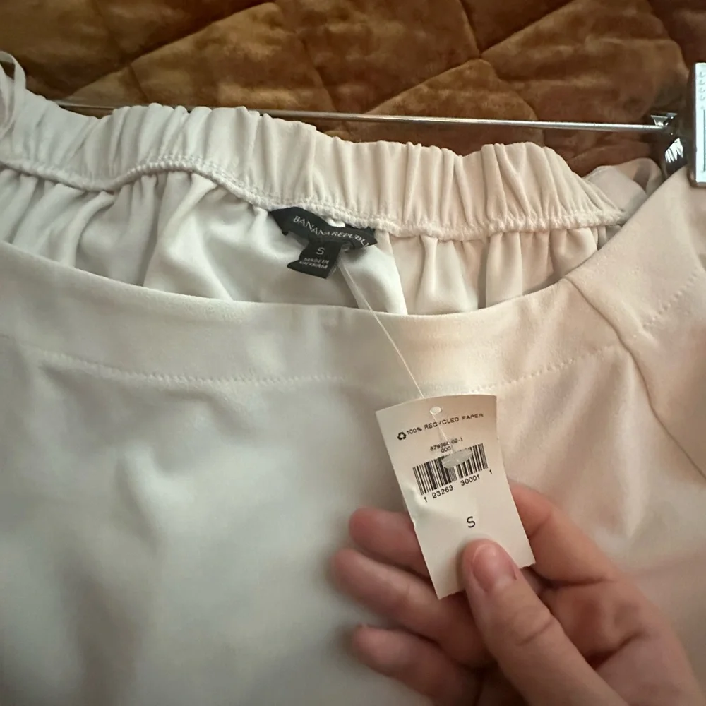 Banana Republic small white bell sleeve blouse - Picture 6 of 9